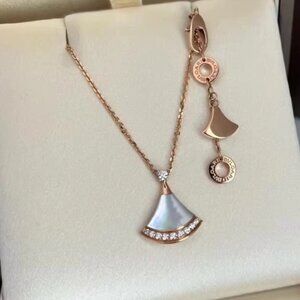 Bulgari white necklace